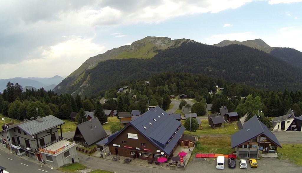 Hotel Le Tuc De L'Etang Boutx Exteriör bild