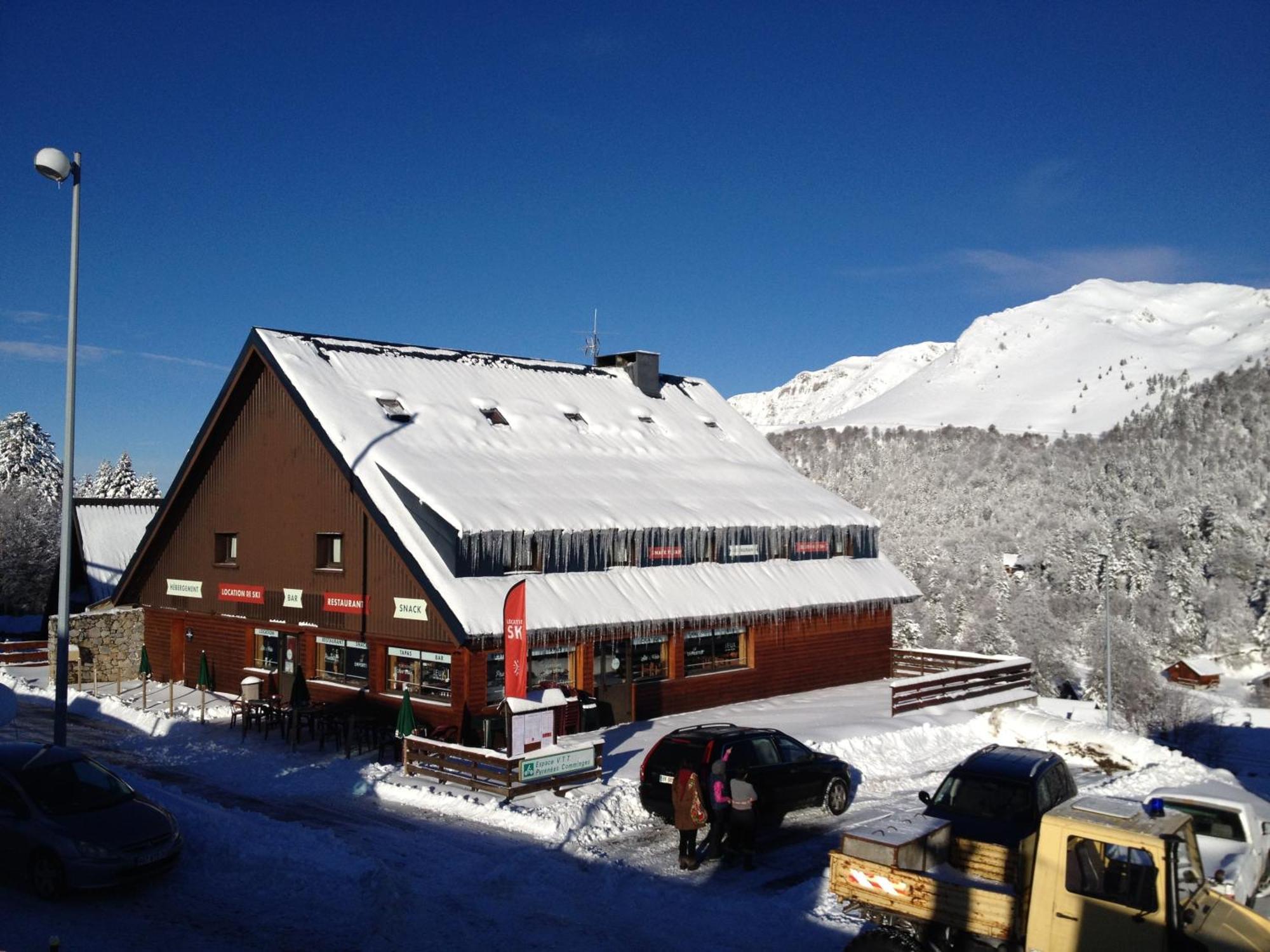 Hotel Le Tuc De L'Etang Boutx Exteriör bild