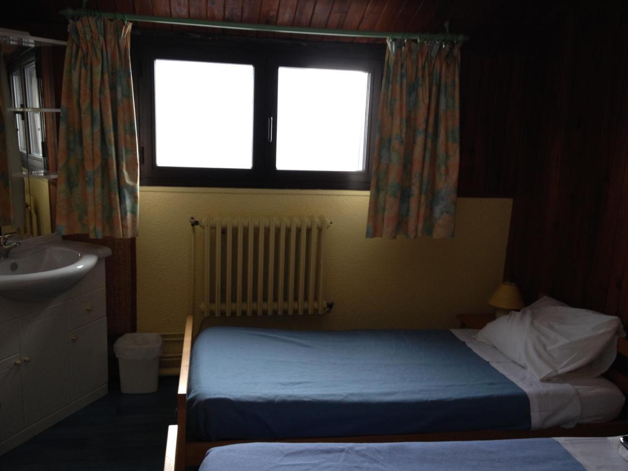 Hotel Le Tuc De L'Etang Boutx Exteriör bild